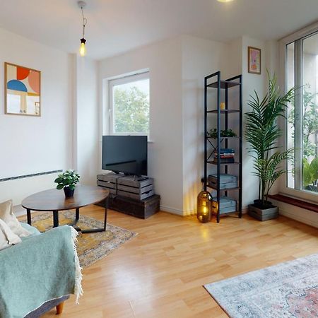 Cozy Hackney Apartment 런던 외부 사진